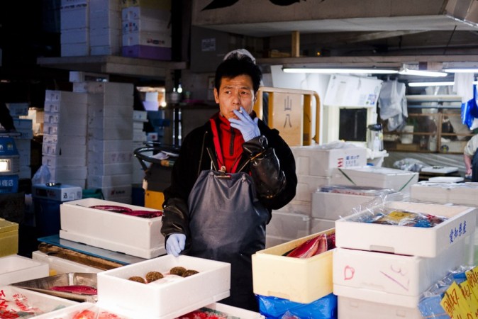 El mercado de Tsukiji  (築地市場, Tsukijishijou)